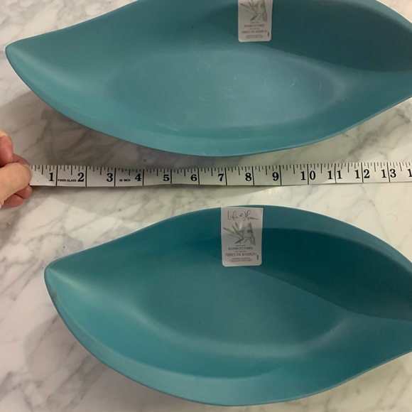 NWOT. Serving Trays (2), teal or turquoise in colour. - Picture 3 of 5